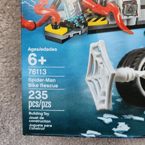 Lego Spider-Man Bike Rescue - Picture 2 of 5